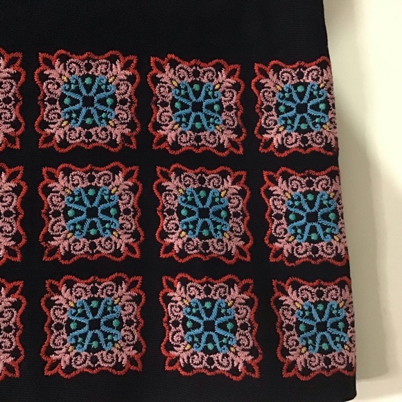 Boden dark navy blue embroidered skirt - Picture 3 of 10